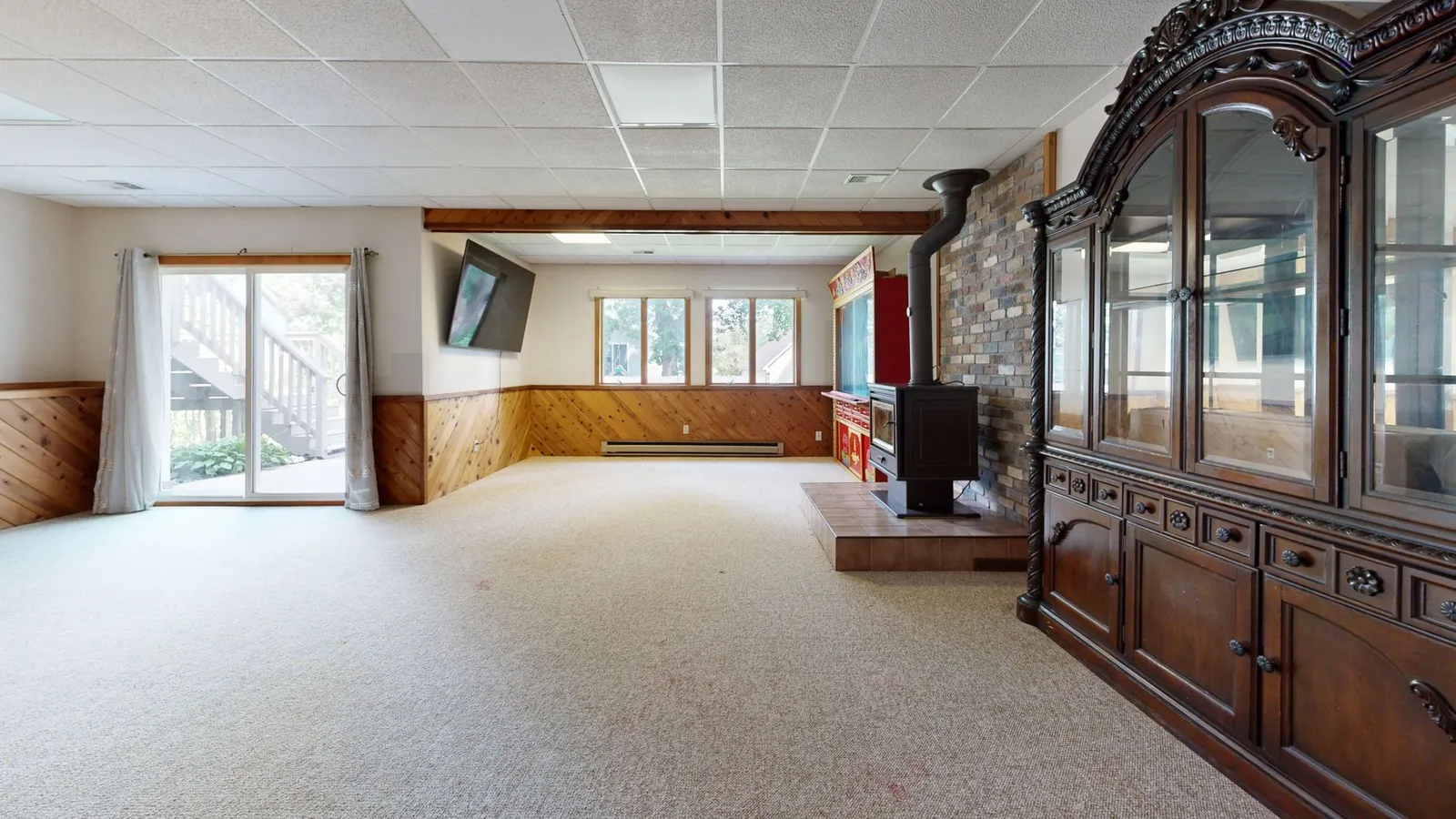 Basement Renovation Ideas: Turn Unfinished Space into Living Area