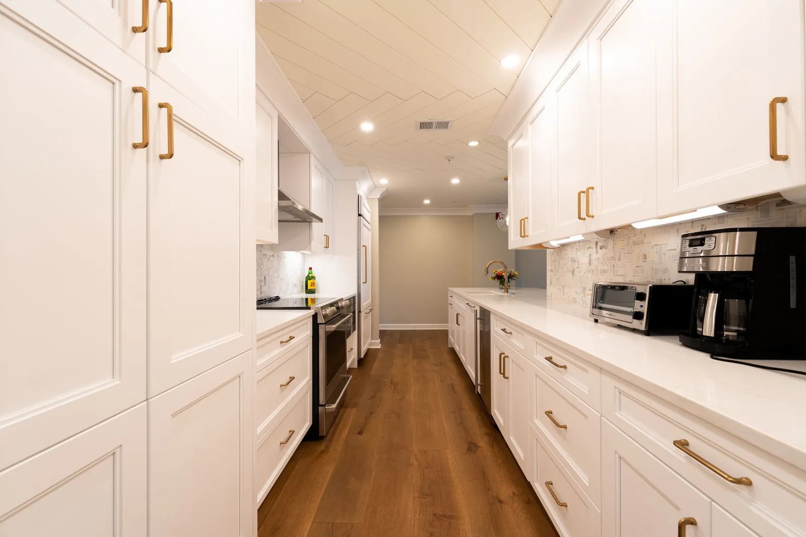 Before & After Kitchen Transformation: 10 AI-Powered Renovations