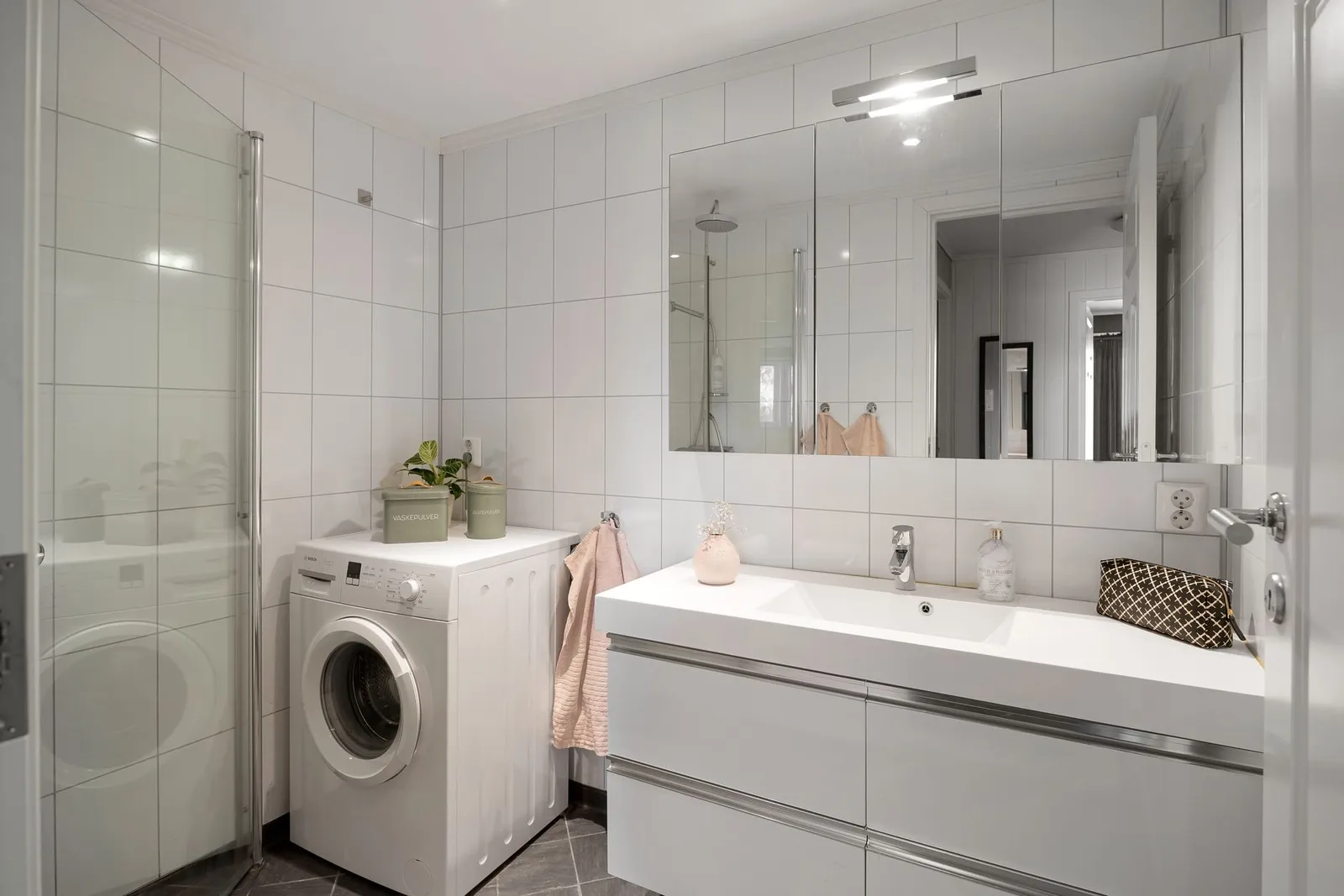 Budget Bathroom Renovation Ideas: Transform Your Space for Less