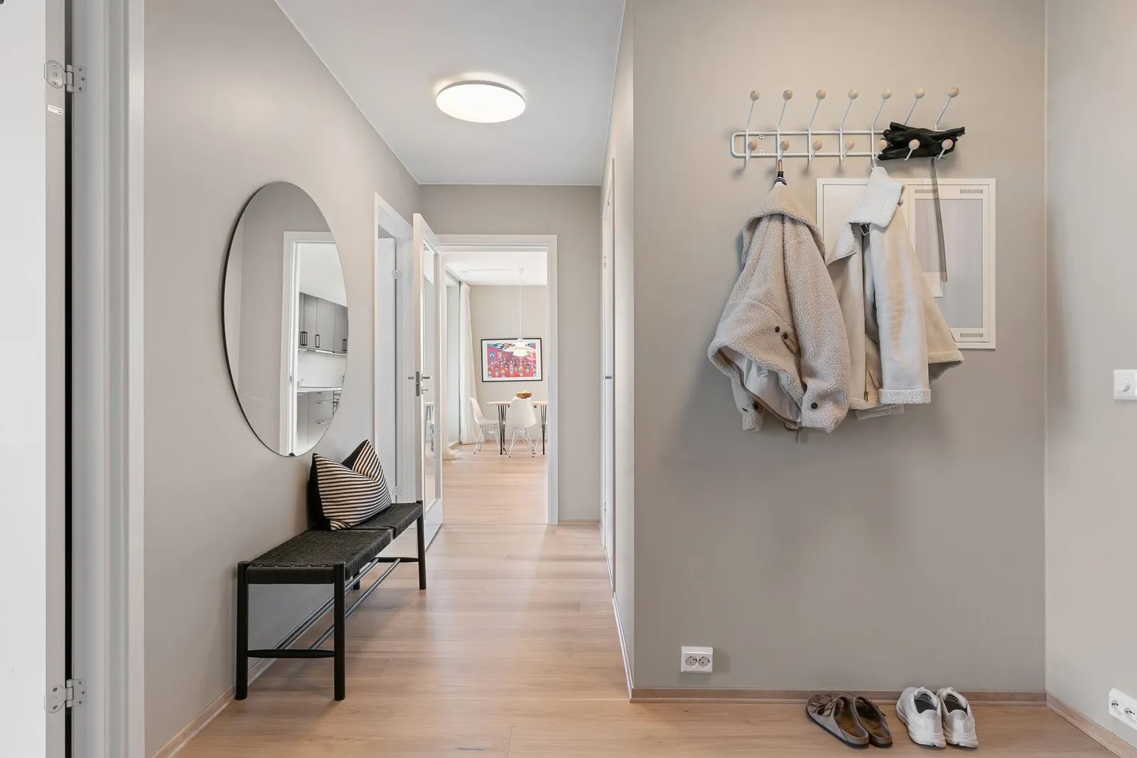 Entryway and Mudroom Renovation Ideas for Busy Households