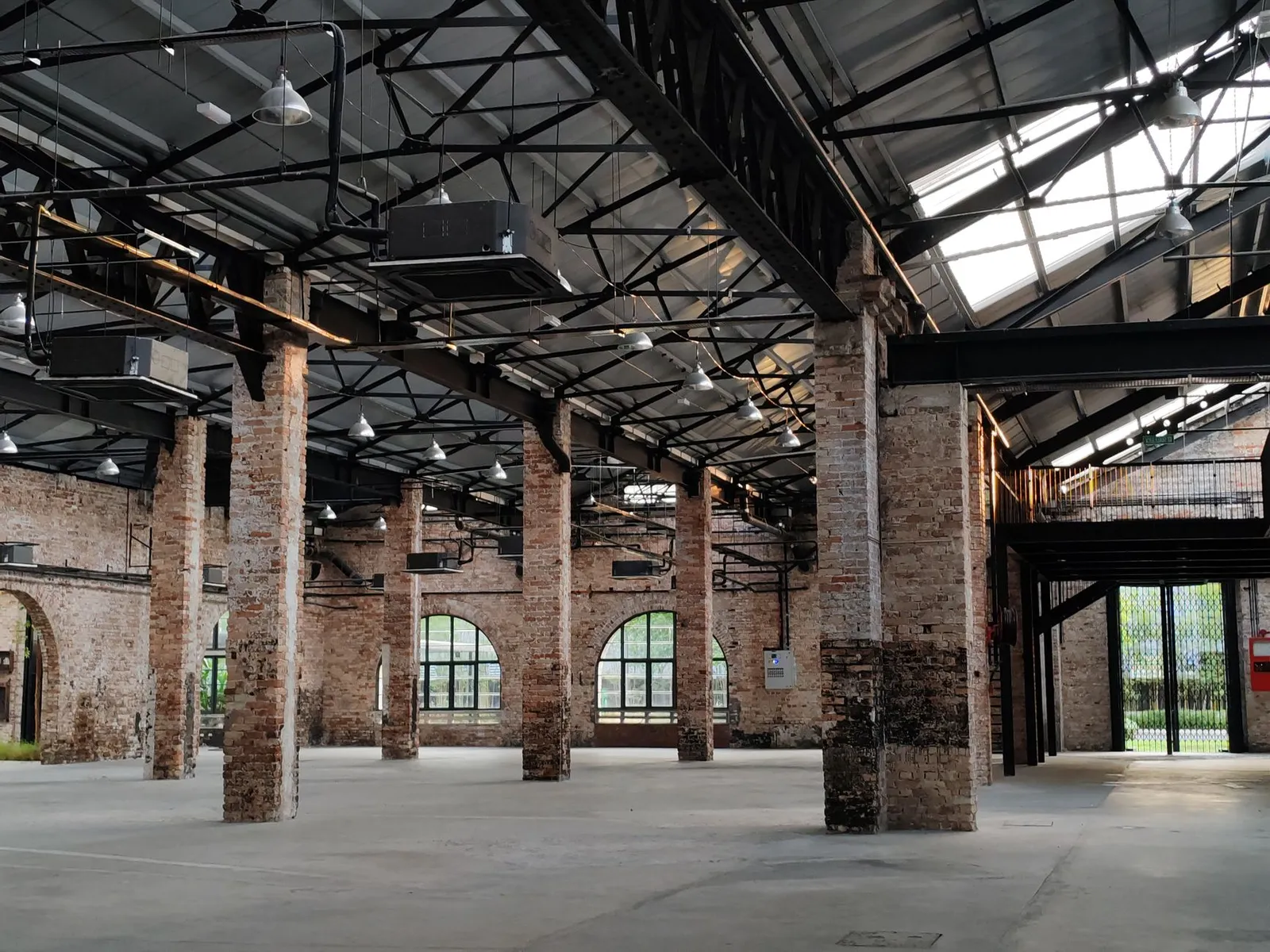 Urban Loft Interior Design: Industrial Edge Meets Living Comfort